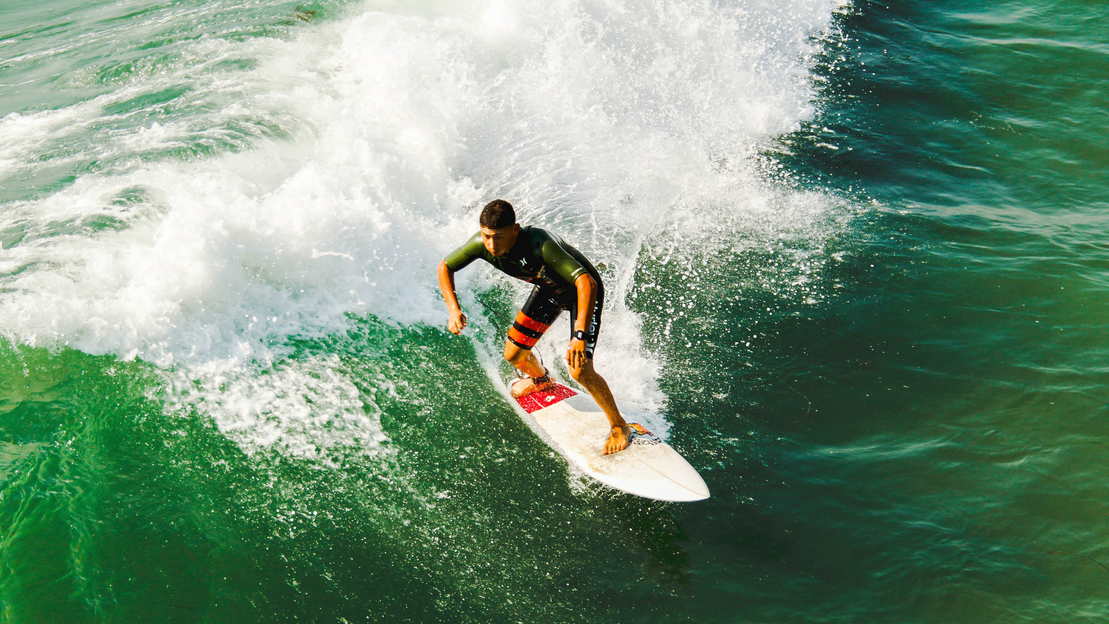 “舞动青春”广场舞公益活动在全国多地举行