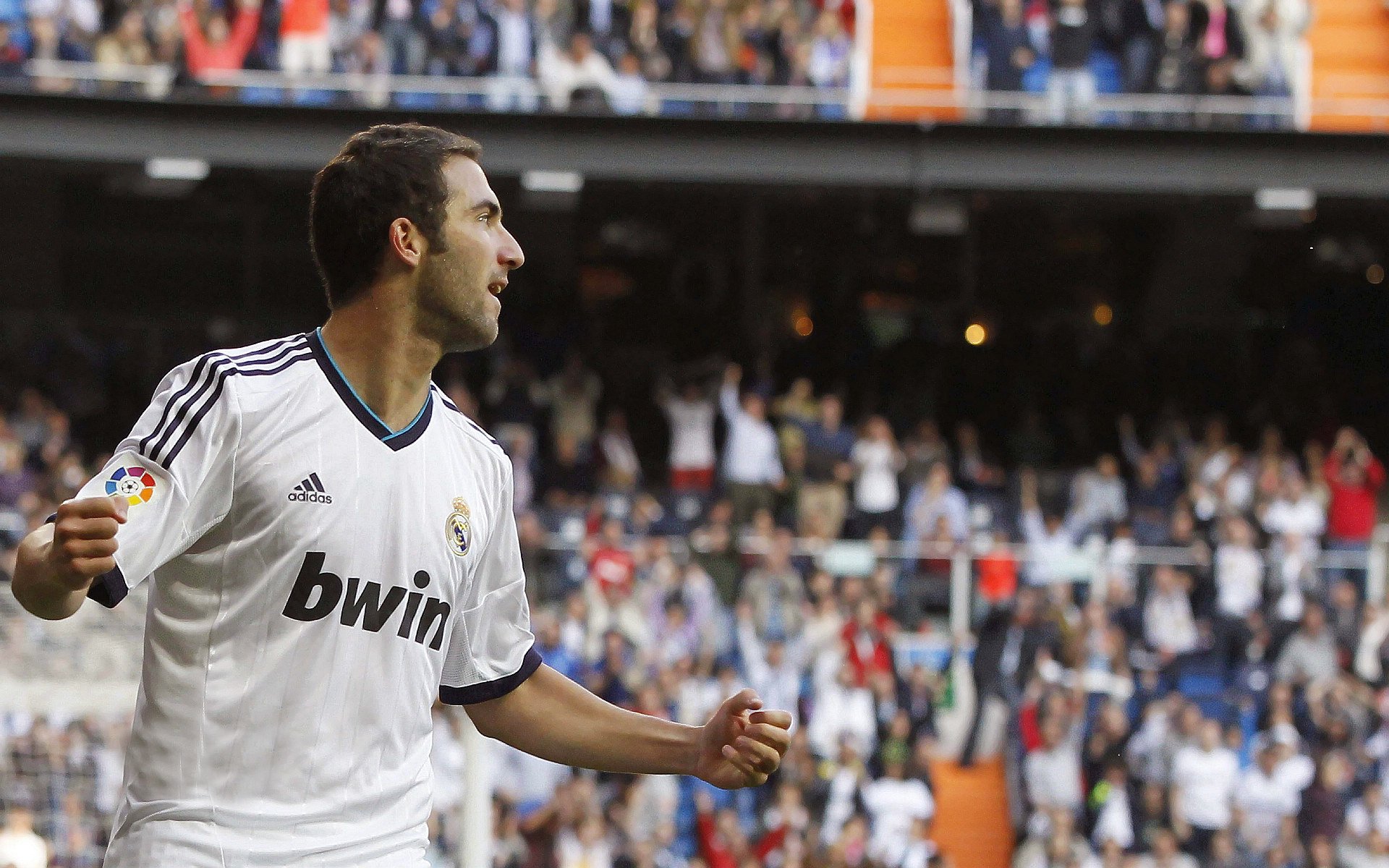 【智能化裁判系统】机器人裁判对传统裁判的冲击与融合,机器人裁判员