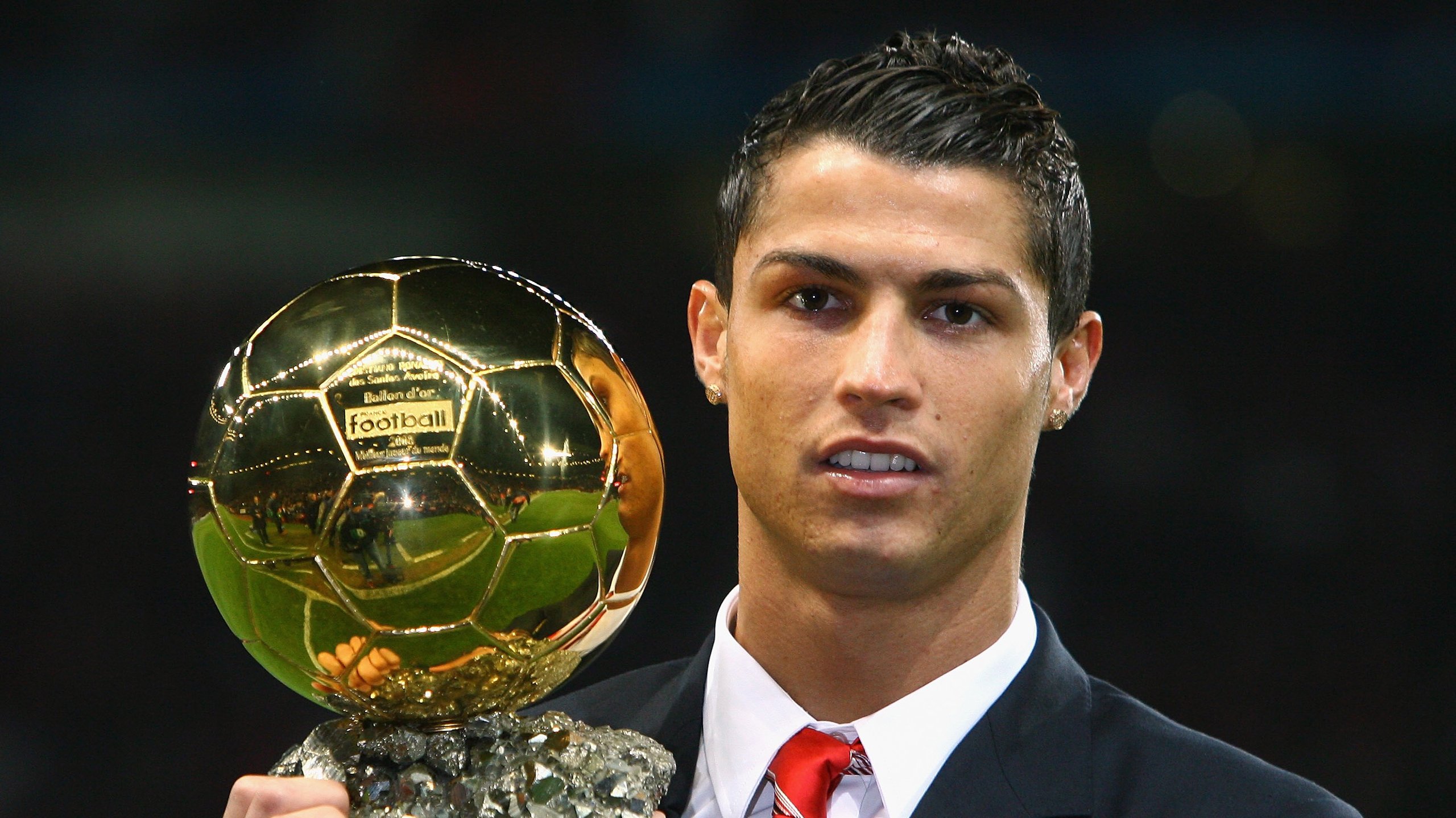 山东泰山球员荣获联赛最佳新人，2021山东泰山球员号码